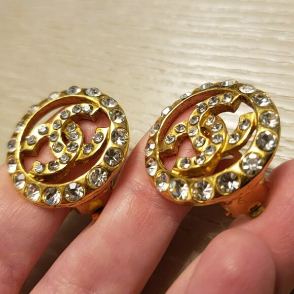 Chanel Vintage Strass Crystal Interlocking CC Clip-On Earrings - Picture 4 of 11